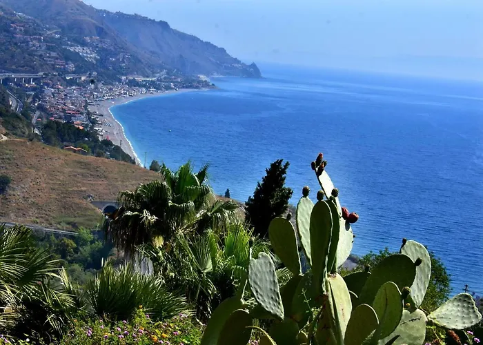 Taormina Sunny Apartment - Taormina Holidays