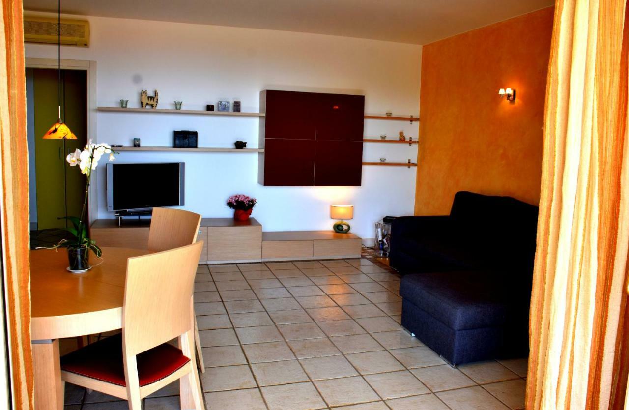 Sunny - Holidays Holiday home *